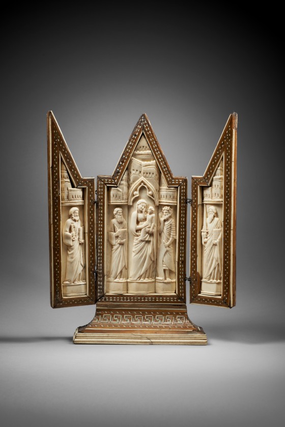 Triptyque portatif : Vierge à l’Enfant et saints de l’entourage de l'atelier des EMBRIACHI datant du quinzième siècle